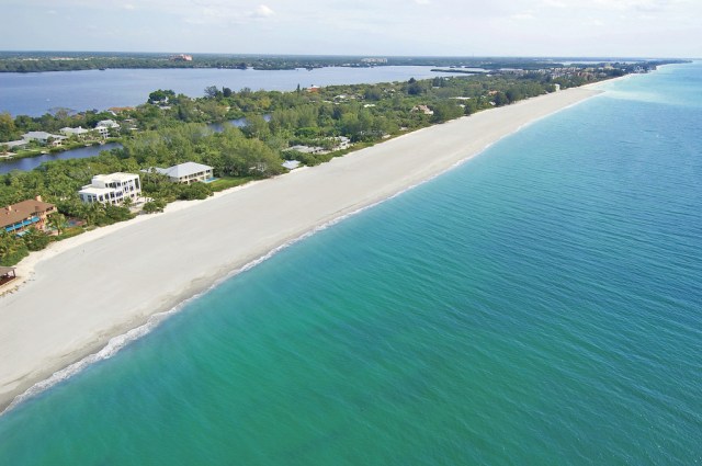 Beachfront Homes on Siesta Key 02
